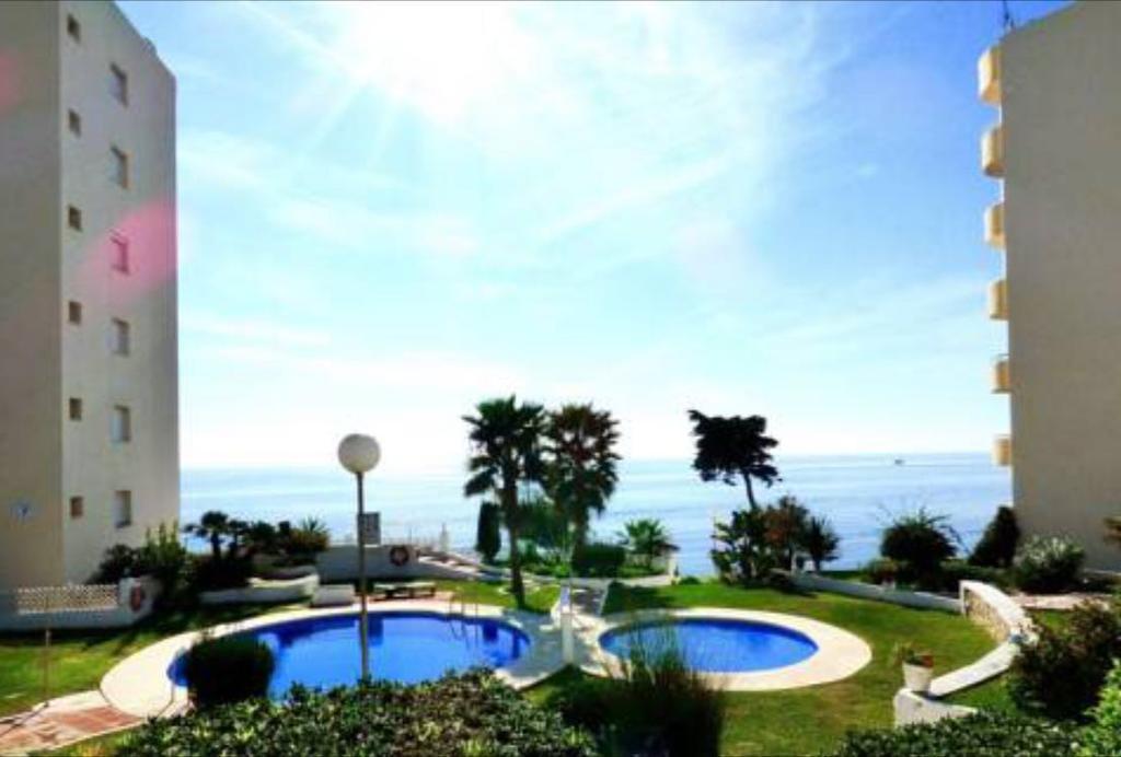 Apartamento Playa Algaida Sitio de Calahonda Екстериор снимка